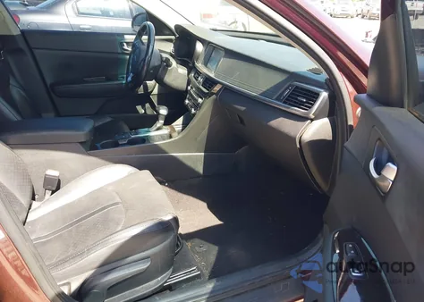 2017 Kia Optima Ex z USA, uszkodzony, nr VIN 5XXGU4L37HG137253